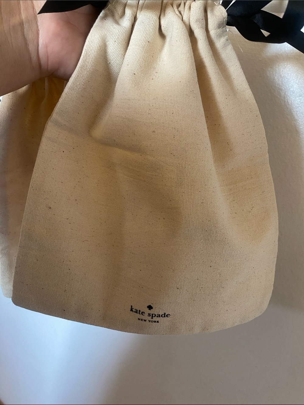 kate ♠️ Spade Cream Beanie with Black "ooh la la" Embroidery - Picture 10 of 11